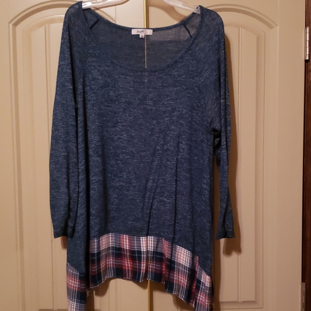 3/4 length light weight top